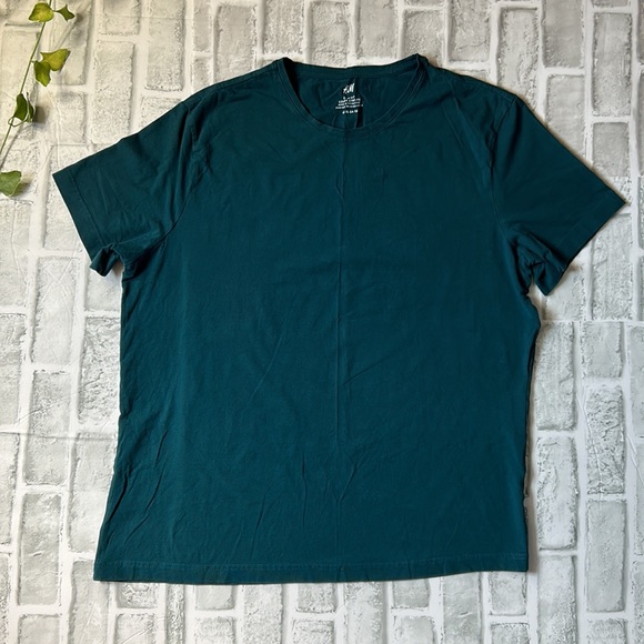 HM | MEN'S SLIM FIT TEE - Picture 1 of 7